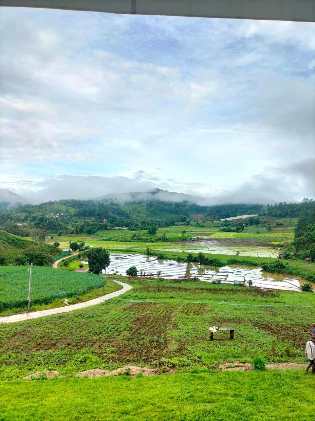 สวนไร่รุ่งอรุณ Suan Rai Rungarun Hotell Ban Na Pa Paek Exteriör bild